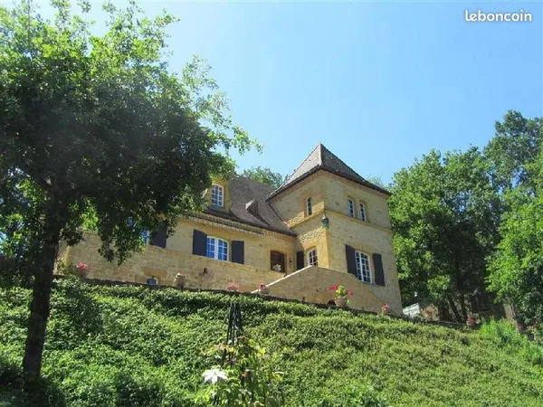 Propriété 10 pièces 250 m²