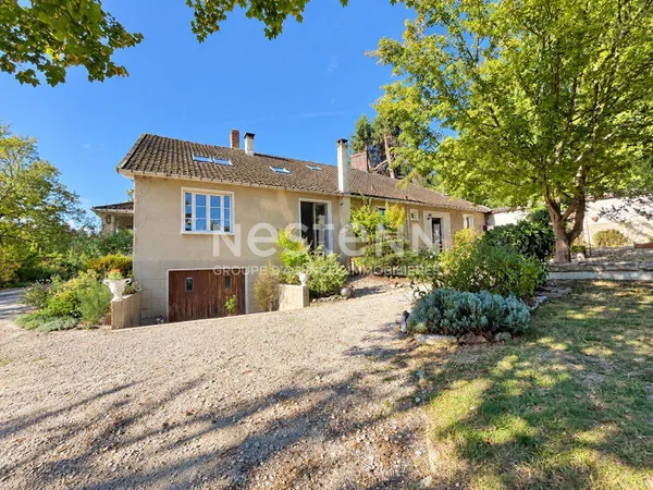Maison 7 pièces 180 m²