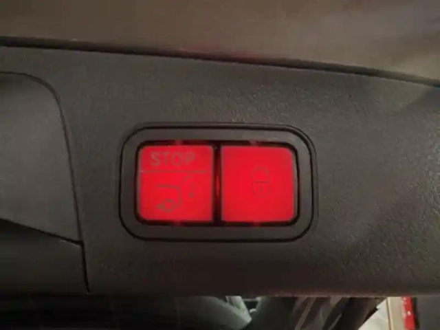 Mercedes Gla 250 e hybrid eq amg line — photo 10