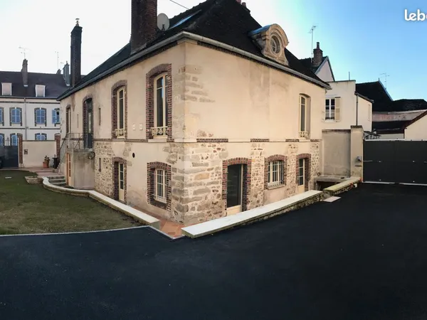 Maison a louer centre ville de nogent sur seine