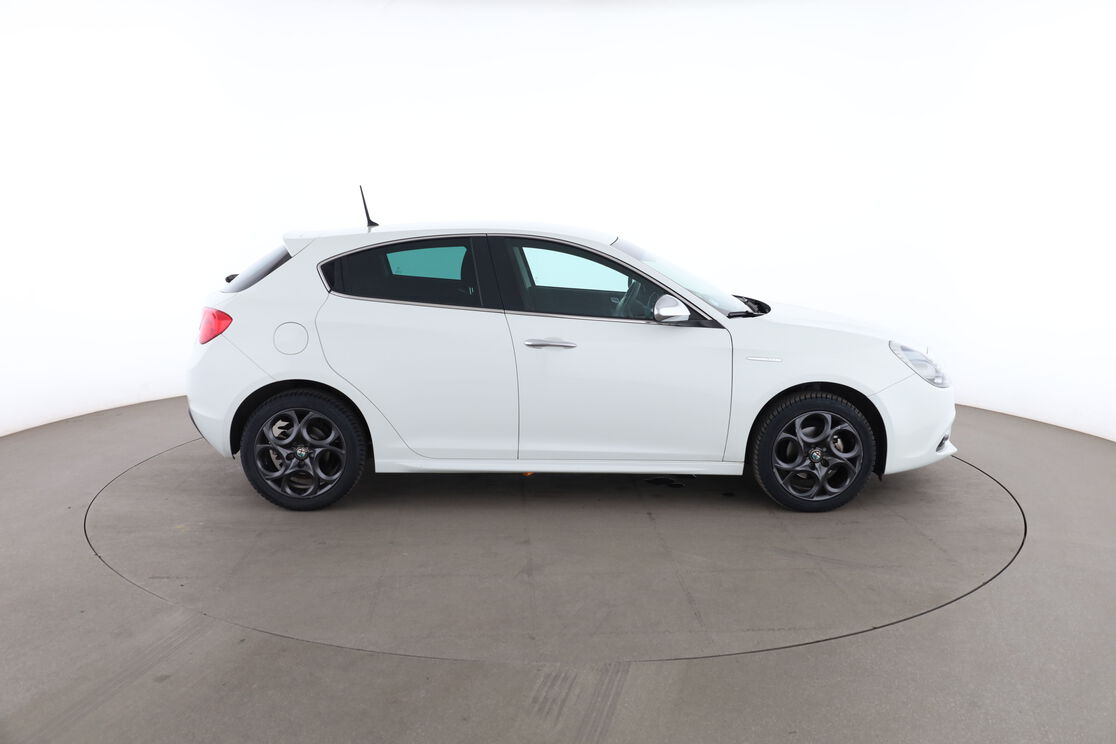 Alfa Romeo Giulietta 1.4 TJet Distinctive — photo 6