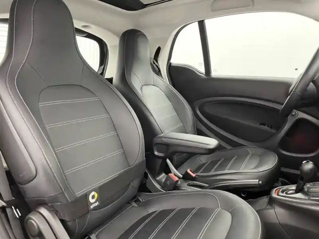 Smart Fortwo coupé 82 ch — photo 27