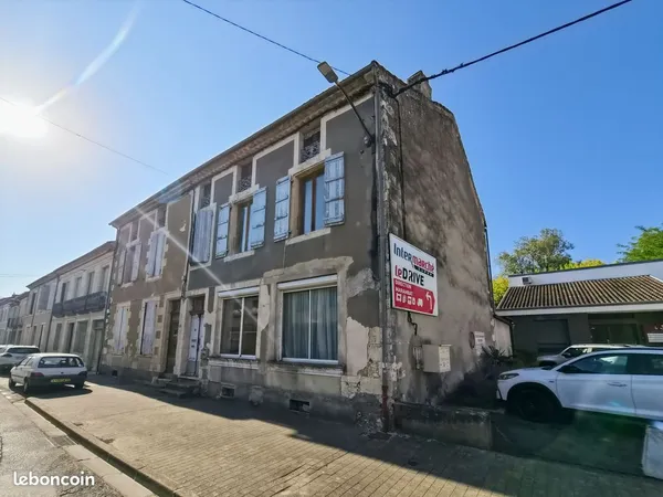 Maison 8 pièces 205 m²