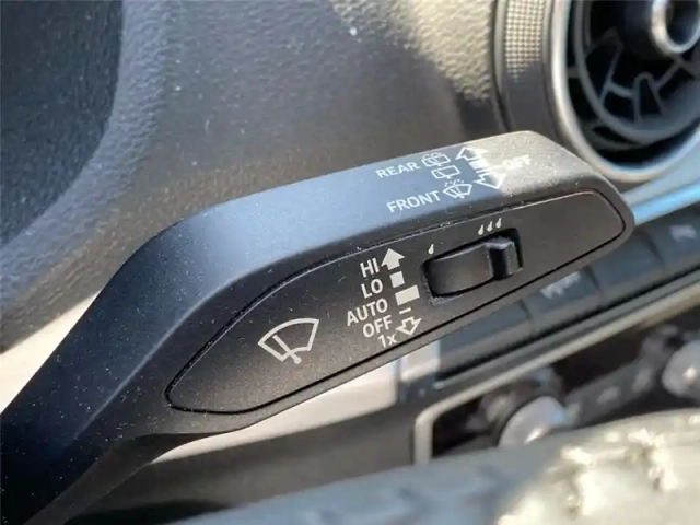 Audi Q2 35 tfsi cod 150 s tronic 7 — photo 23