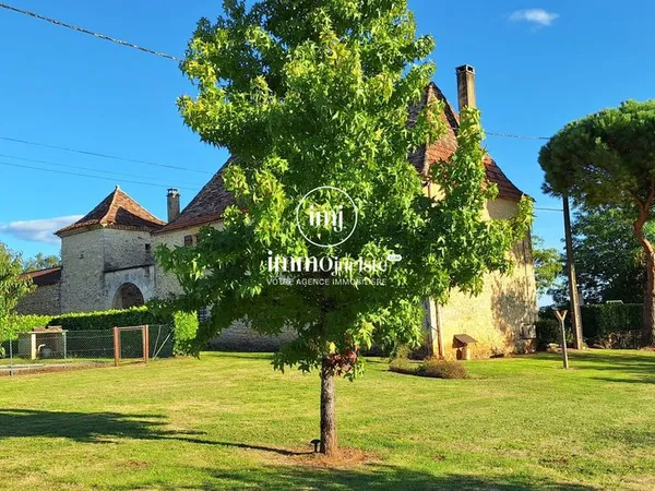 Maison 11 pièces 165 m²