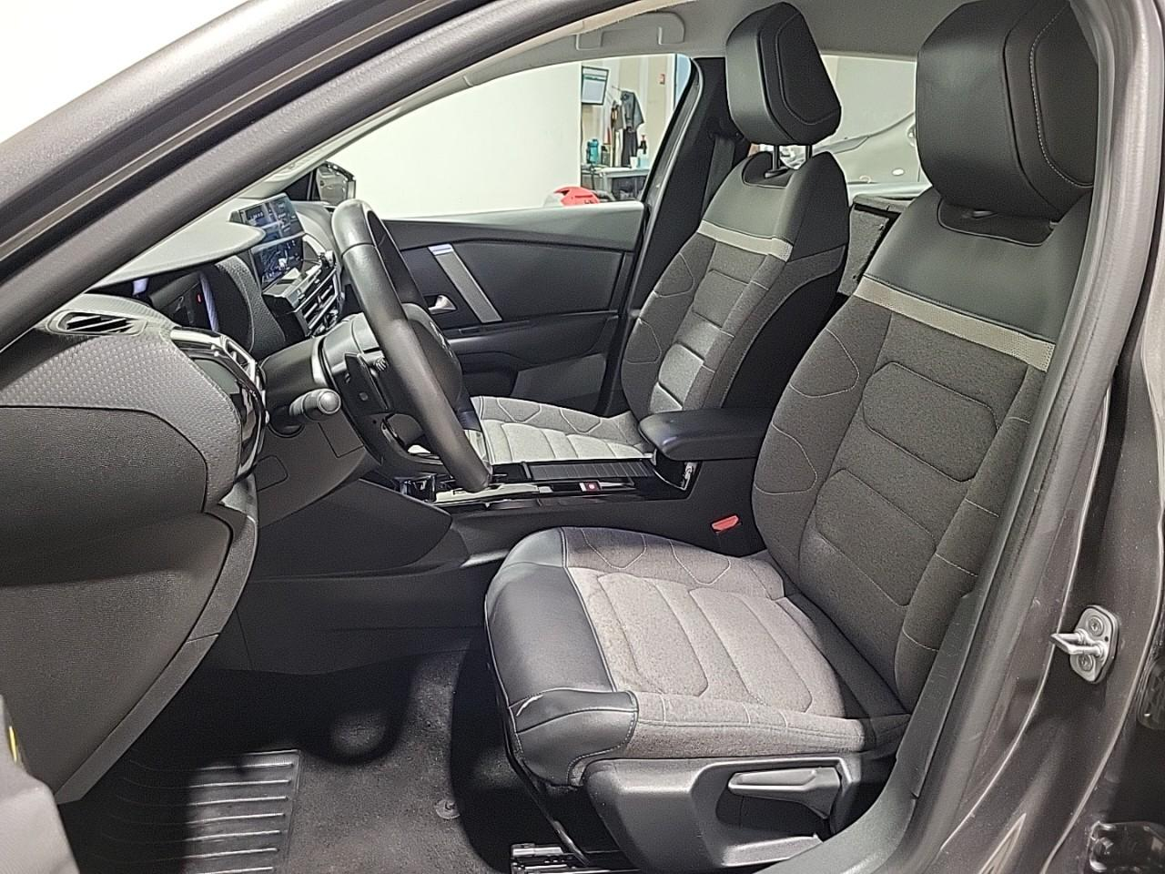 Citroën C4 puretech 130 s&s eat8 c-series — photo 10