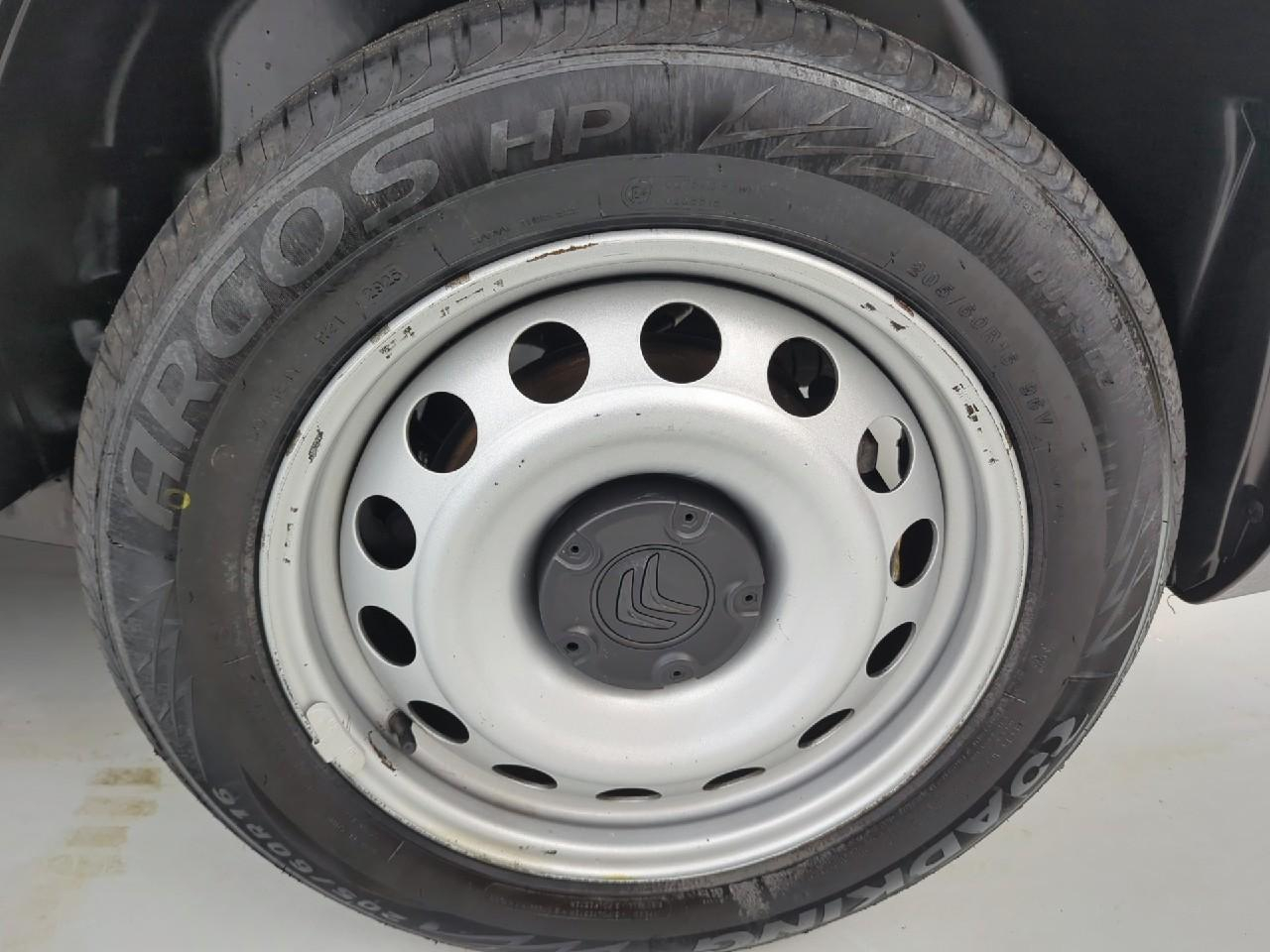 Citroën Berlingo van m 650 bluehdi 130 s&s eat8 driver — photo 11