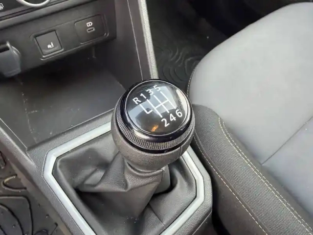 Dacia Jogger eco-g 100 7 places gsr2 — photo 9