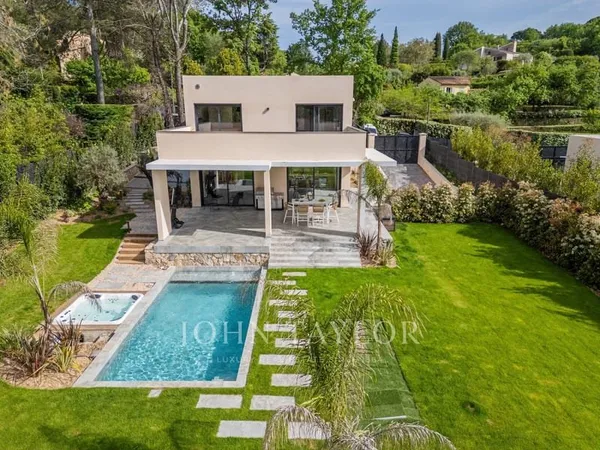 Belle villa contemporaine à quelques minutes de Mougins