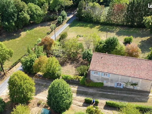 Maison 1 pièce 100 m²