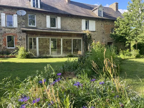 Maison 6 pièces 208 m²