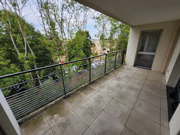 À LOUER - Appartement 4 pièces