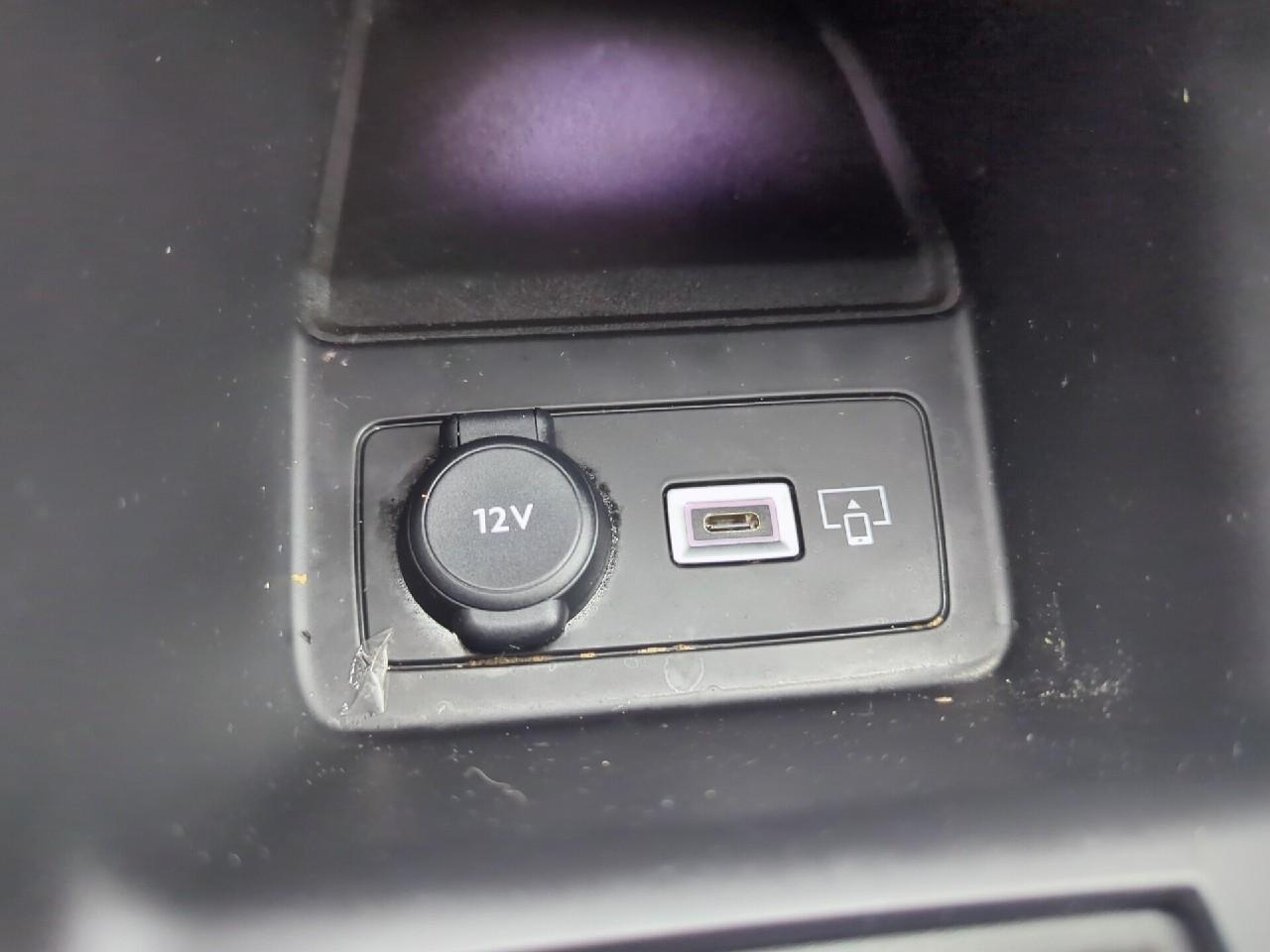 Peugeot 408 phev 225 e-eat8 gt — photo 26