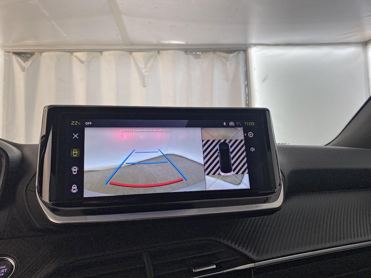 Peugeot 2008 hybrid 145 ch e-dcs6 allure — photo 17