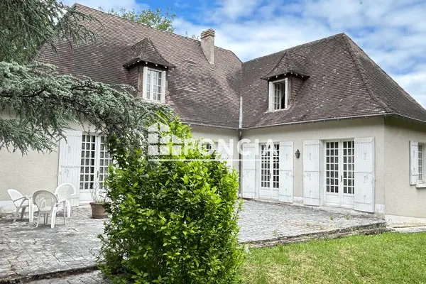 Maison 6 pièces 220 m²