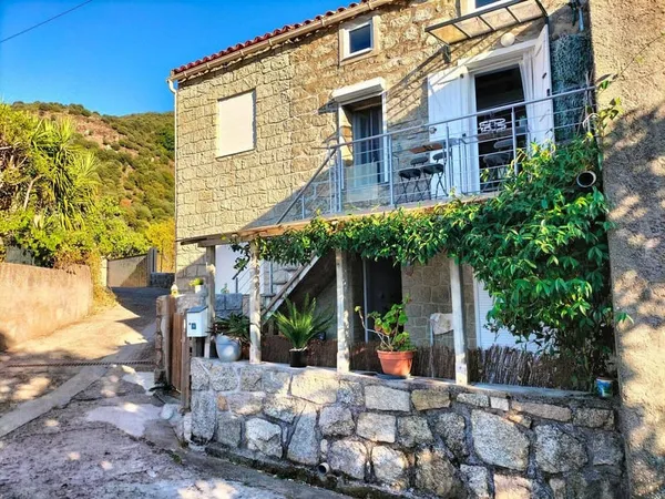Maison 7 pièces 90 m²