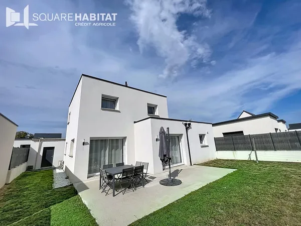 Maison Saint Divy 6 pièces 4 ch 111 m2
