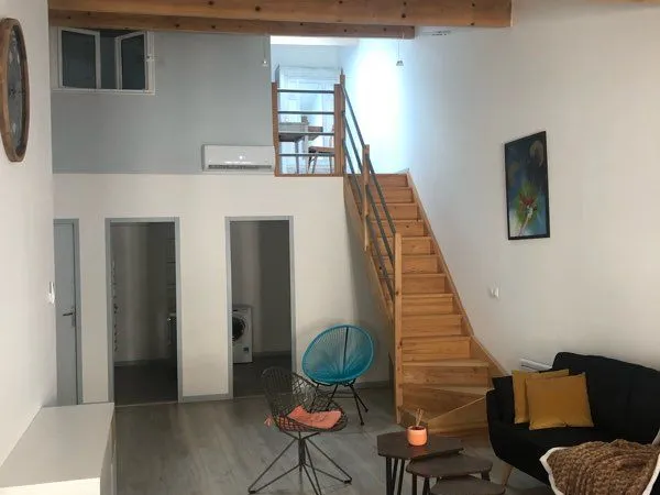 Loft duplex T2 meublé