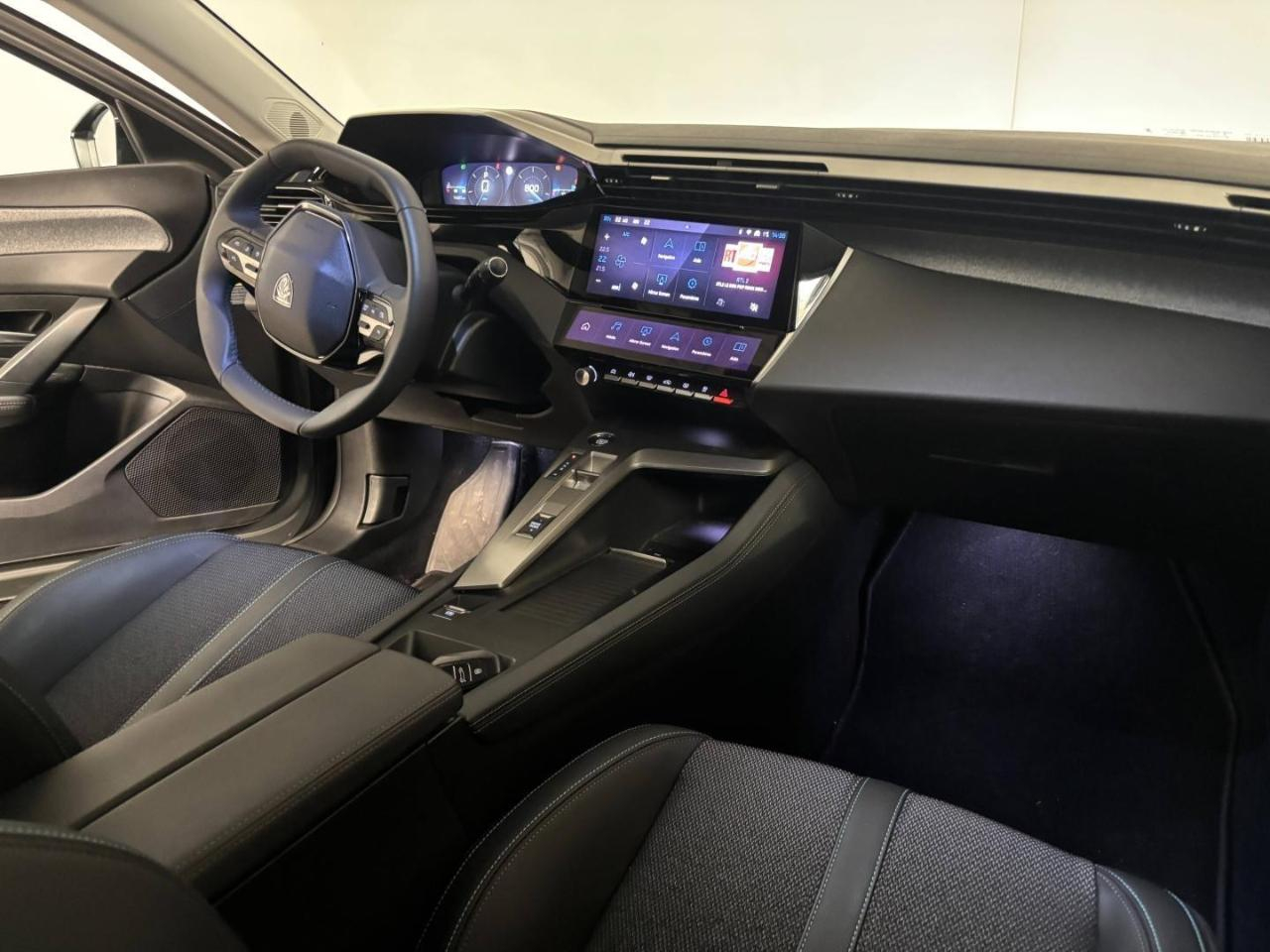 Peugeot 308 1.2 puretech 130ch s&s allure eat8 — photo 8
