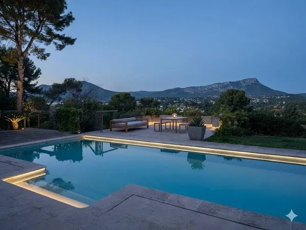 Maison 8 pièces 151 m²
