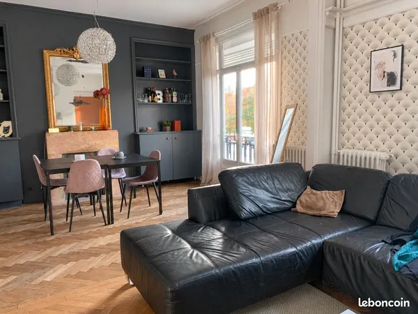 Tourcoing centre - T3 de caractère 78 m² - 2 chambres - Gare, métro et tram à pied