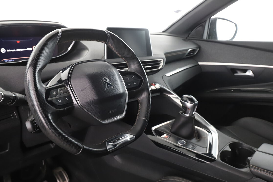 Peugeot 3008 1.2 PureTech GT Line — photo 10