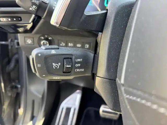 Ds Ds 7 hybride rechargeable e-tense 300 eat8 4x4 — photo 18