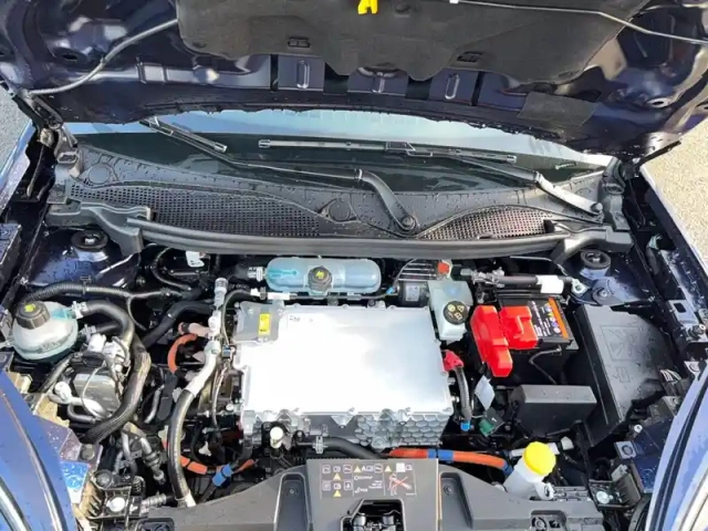 Nissan Micra electrique 52kwh 150ch — photo 24