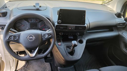 Opel Combo Cargo M 1.5 D 130 - Elegance – 2021 – 65417 km – Diesel – Boîte Manuelle — photo 32