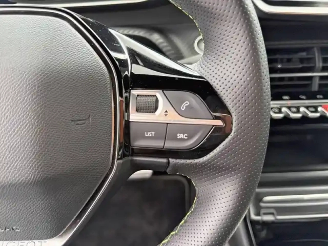 Peugeot 2008 electrique 136 ch — photo 27