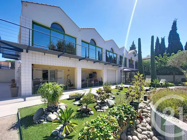 Maison 10 pièces 611 m²