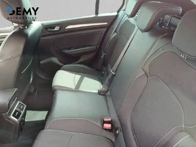Renault Megane mégane iv estate phev 160 — photo 10