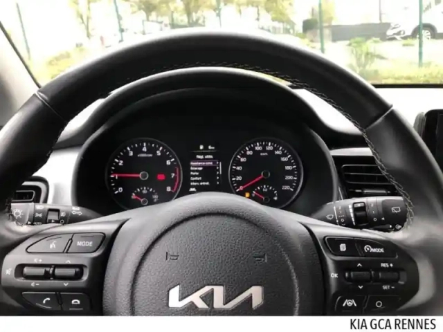 Kia Stonic 1.0 t-gdi 100ch active — photo 8