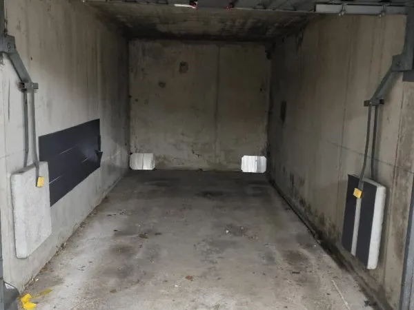 Parking / box Saint Genis Pouilly
