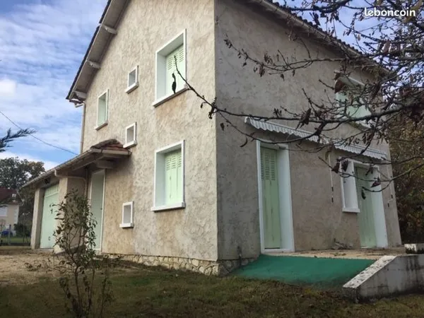 MAISON à RIBERAC