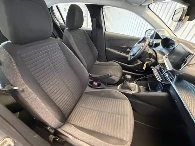 Peugeot 208 puretech 100 s&amp;s bvm6 — photo 17