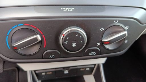 Hyundai i20 1.0 T-GDi MHEV 100 - Intuitive – 2022 – 27888 km – Hybride essence – Boîte Manuelle — photo 7