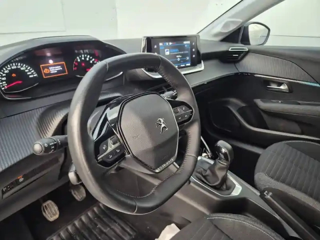 Peugeot 208 puretech 75 s&amp;s bvm5 — photo 27