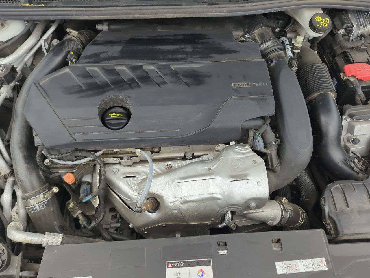 Peugeot 308 phev 180 e-eat8 allure pack — photo 16