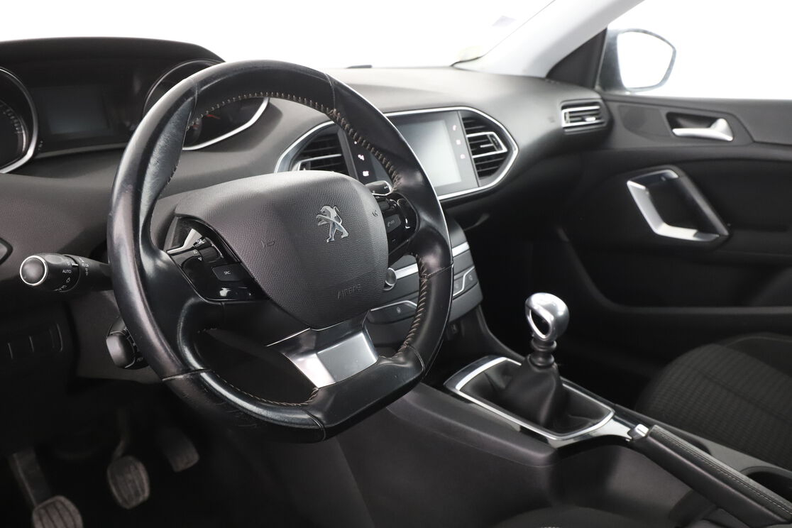 Peugeot 308 SW 1.5 Blue-HDi Active Business — photo 10