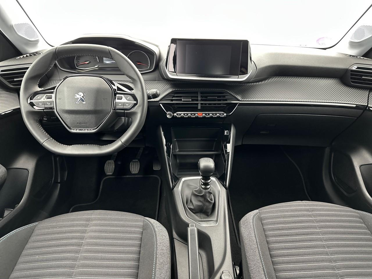 Peugeot 208 puretech 100 s&s bvm6 style — photo 11