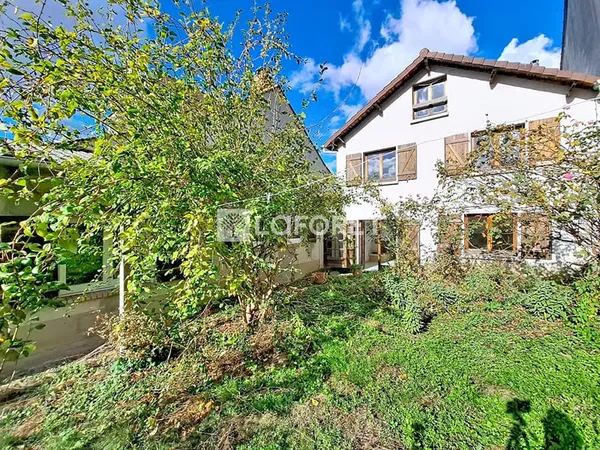 Maison familiale 5 pièces de 76m2 avec une habitation indépendante de 37 m2€ Le Petit Robinson, L'Ha