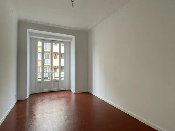 3 PIÈCES RUE SCALIÉRO
