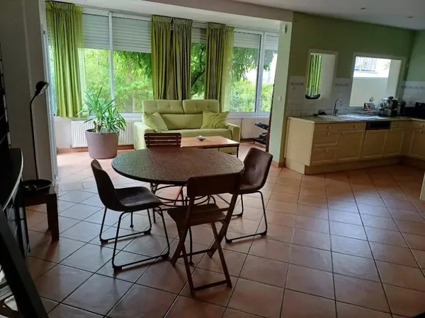 Maison 6 pièces 180 m²