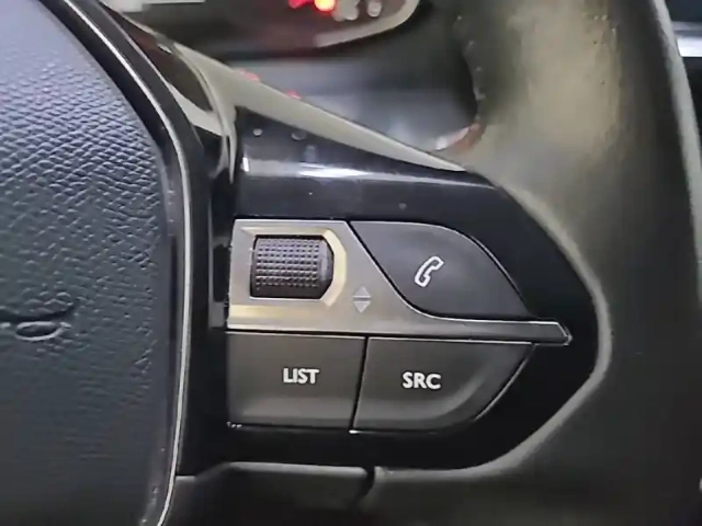 Peugeot 208 puretech 100 s&amp;s bvm6 — photo 78