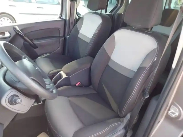 Renault Kangoo blue dci 115 — photo 10