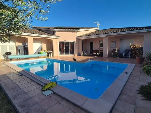 Maison 8 pièces 180 m²
