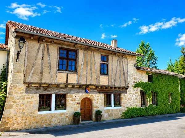 Magnifique maison médiévale avec annexe indépendante dans un village près de Lauzun