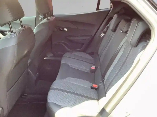 Peugeot 2008 hybrid 145 e-dcs6 — photo 12