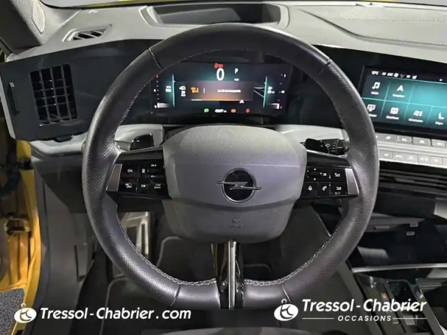 Opel Astra 1.2 turbo 130 ch bva8 — photo 11